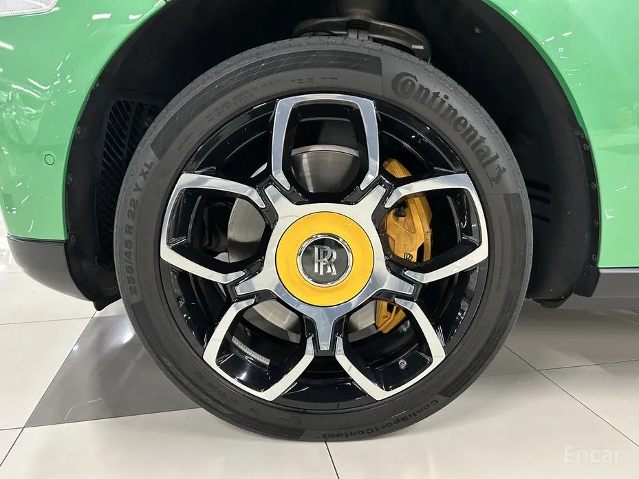 Фото 20 - Rolls-Royce Cullinan