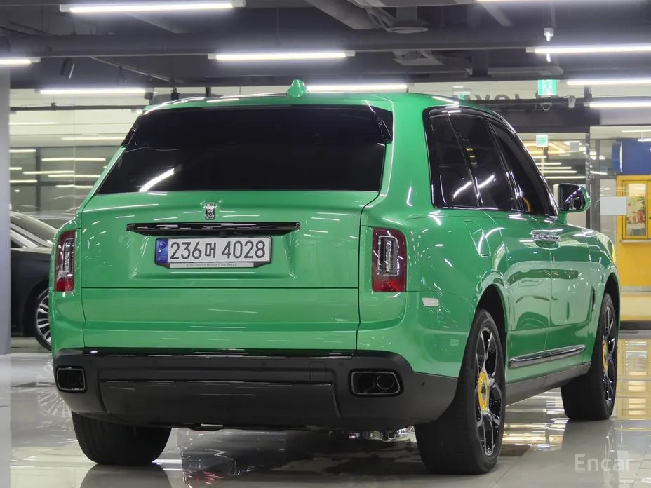 Фото 3 - Rolls-Royce Cullinan