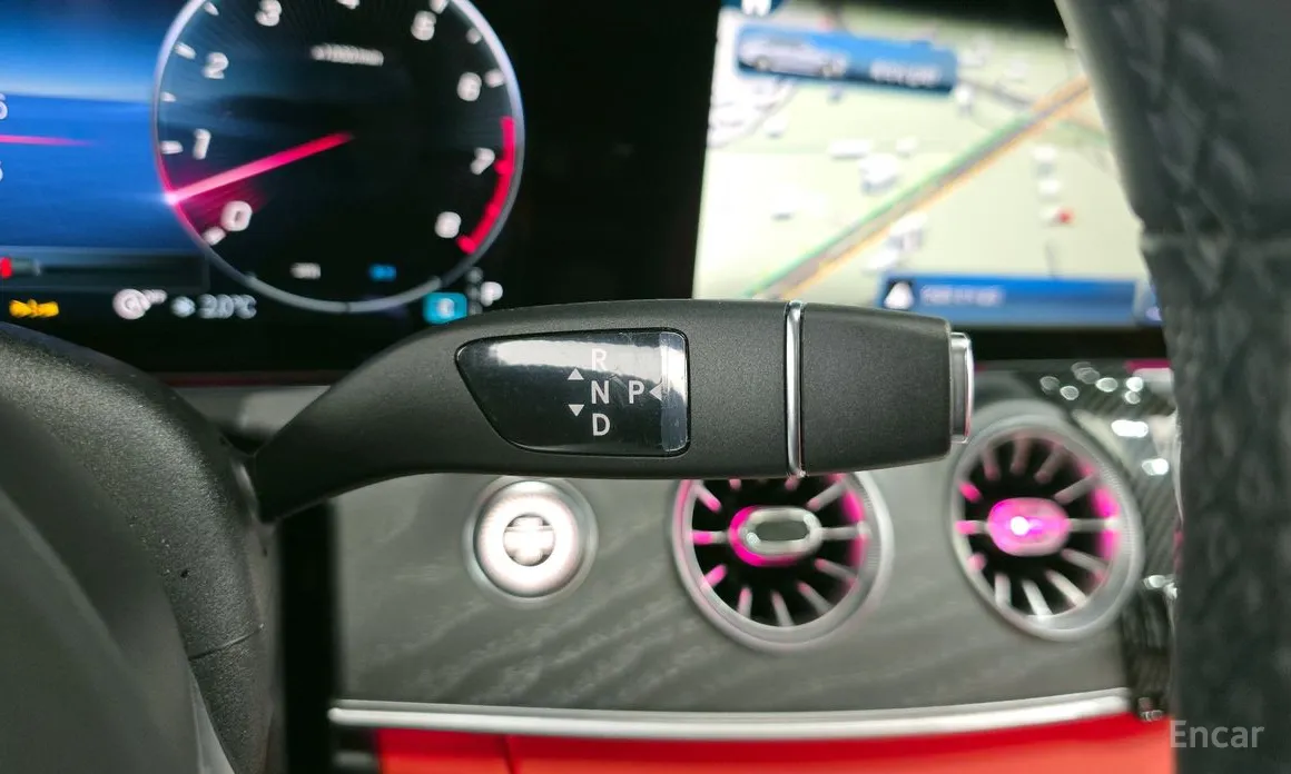 Фото 9 - Mercedes-Benz AMG GT