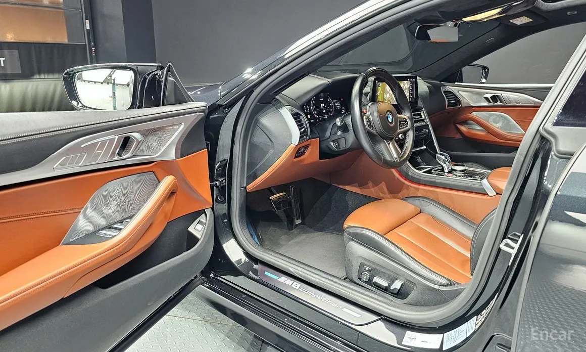 Фото 11 - BMW 8 Series