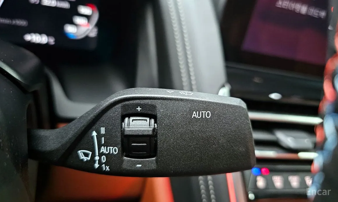 Фото 16 - BMW 8 Series