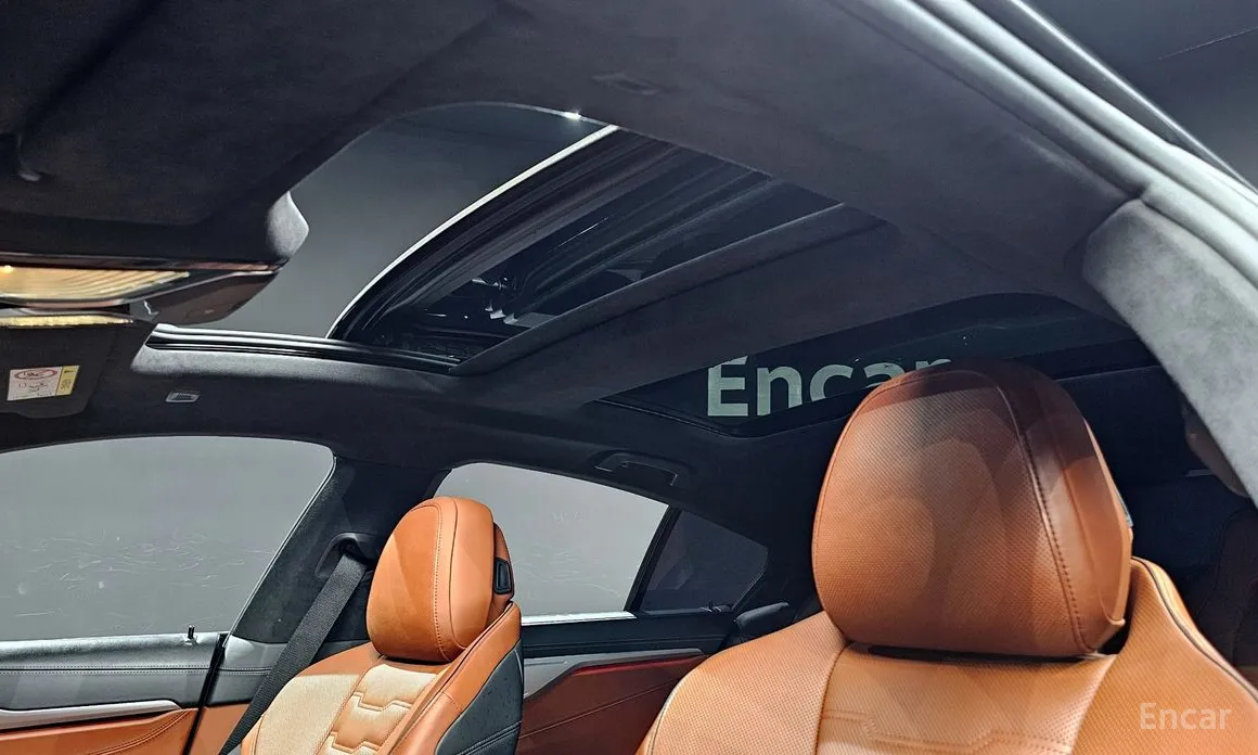 Фото 19 - BMW 8 Series