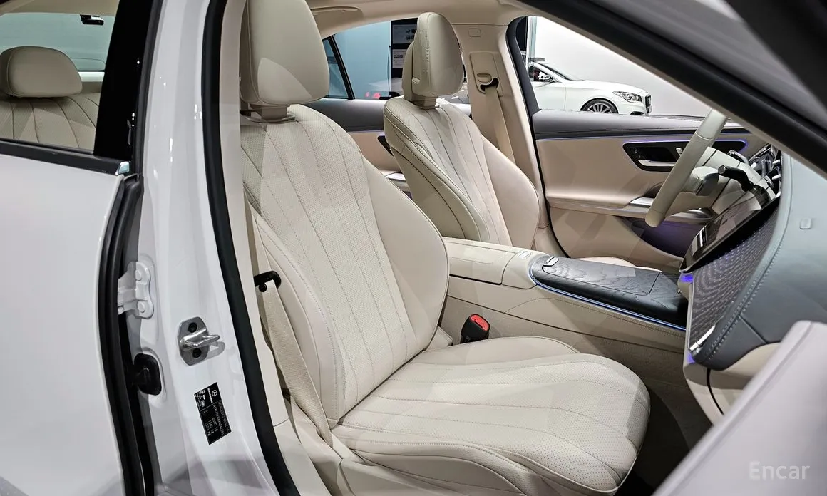 Фото 10 - Mercedes-Benz E-Class