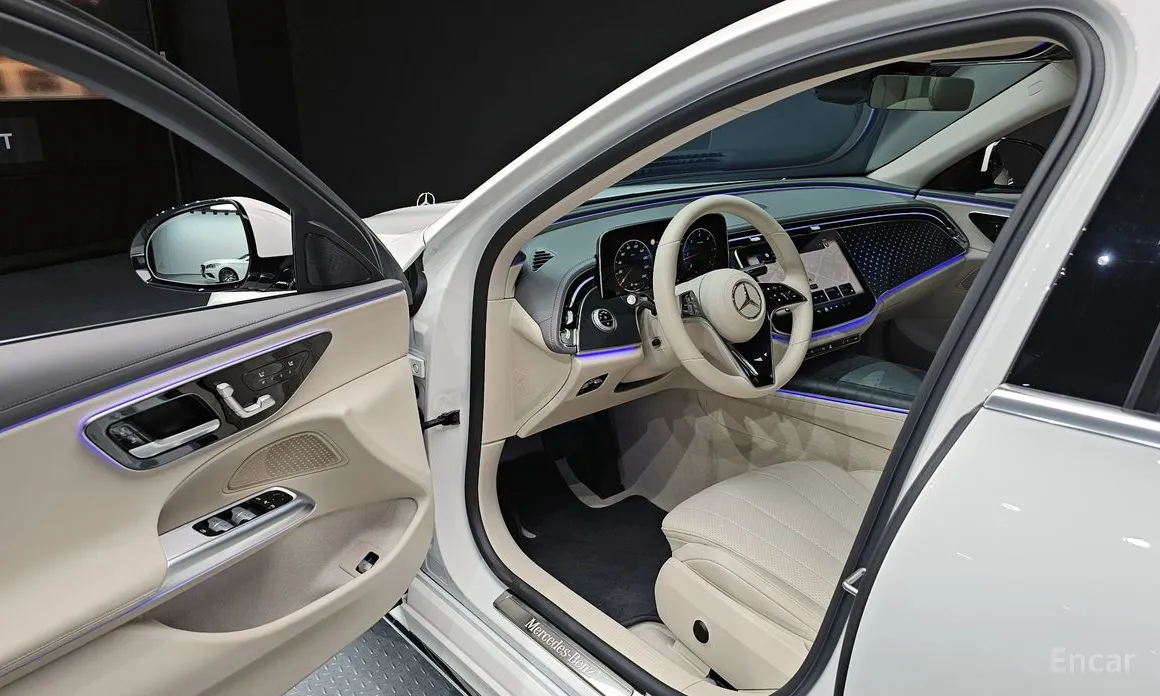 Фото 11 - Mercedes-Benz E-Class