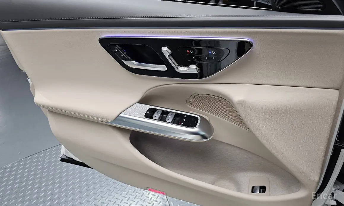 Фото 14 - Mercedes-Benz E-Class