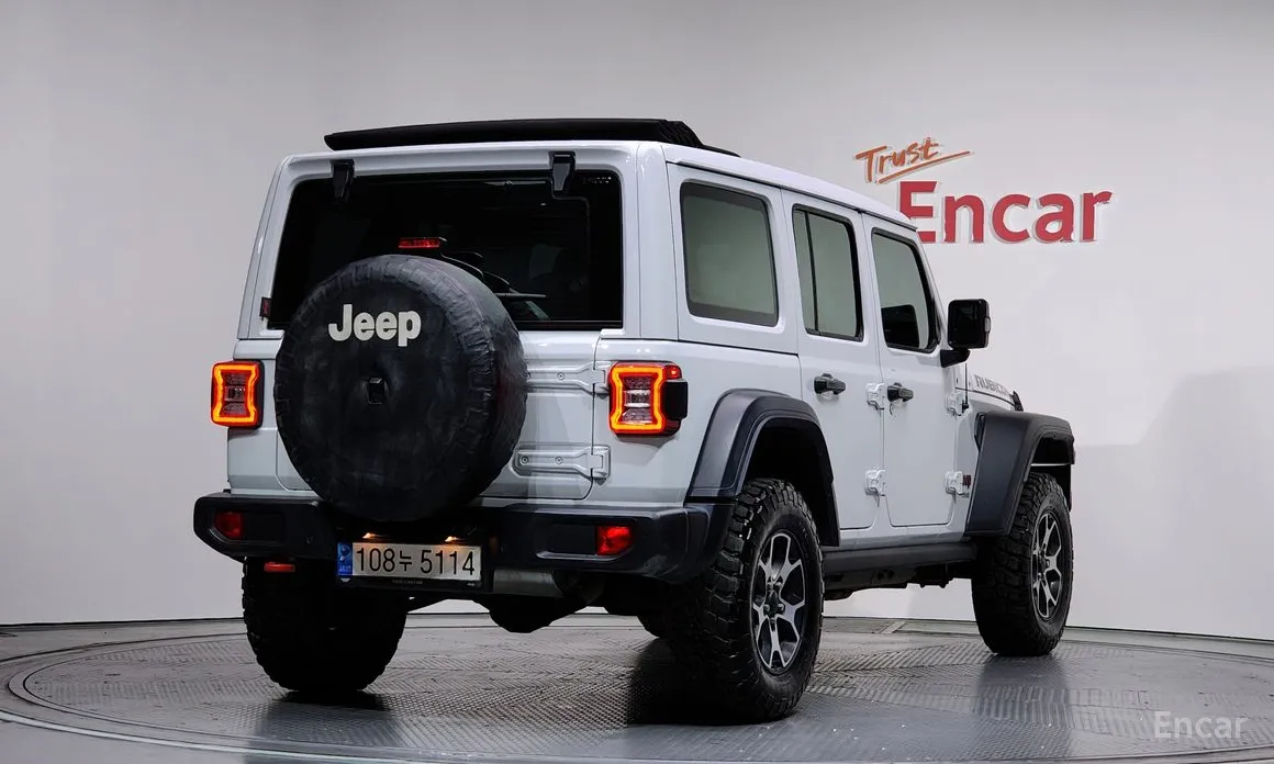 Фото 2 - Jeep Wrangler