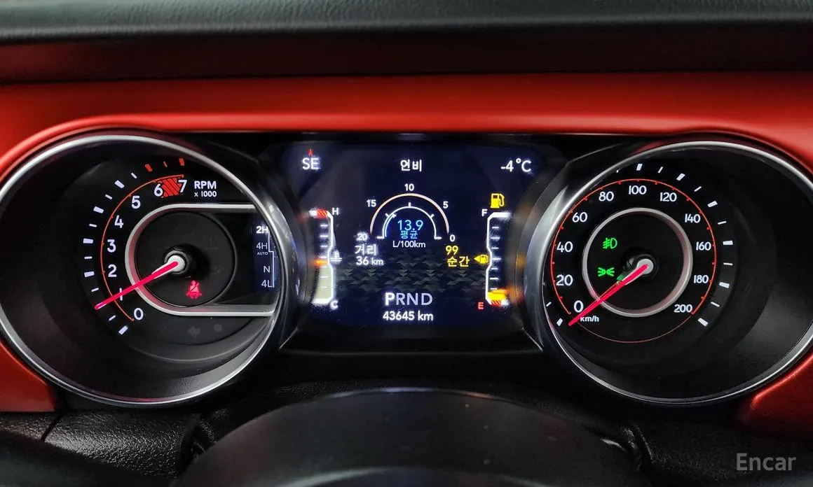 Фото 8 - Jeep Wrangler