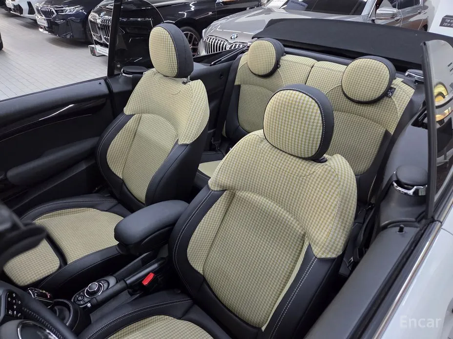 Фото 13 - Mini Cooper Convertible