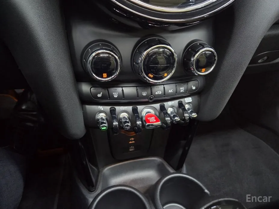 Фото 8 - Mini Cooper Convertible