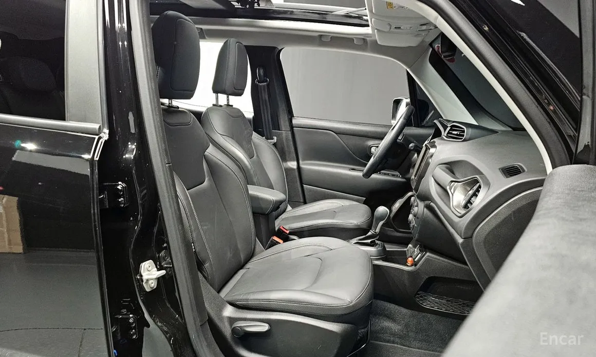 Фото 10 - Jeep Renegade