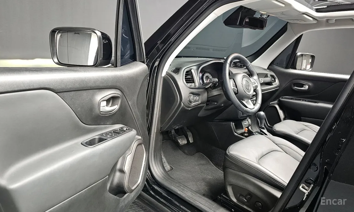 Фото 11 - Jeep Renegade