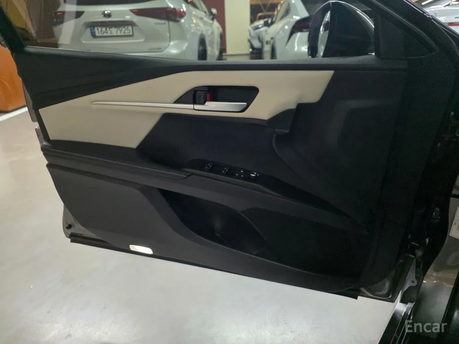 Фото 10 - Toyota Camry