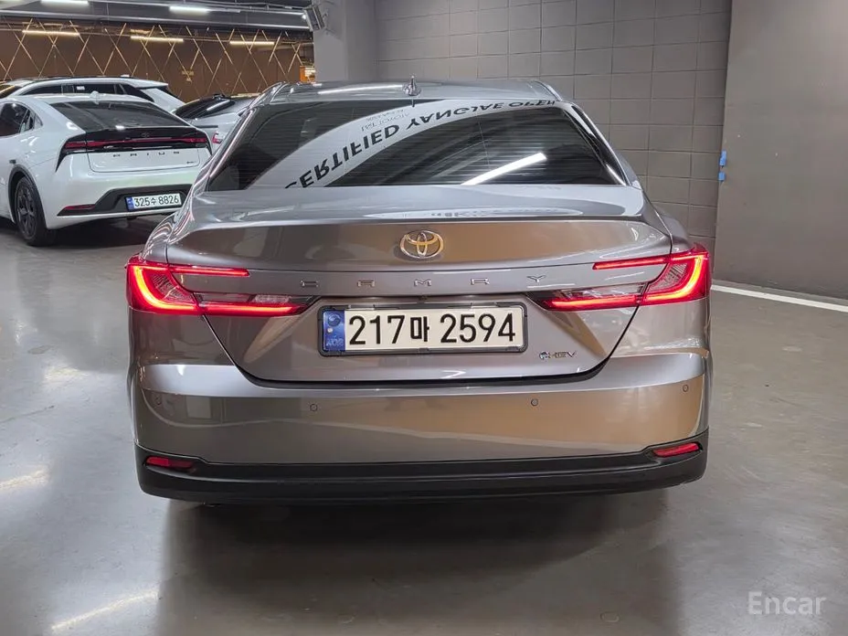 Фото 3 - Toyota Camry