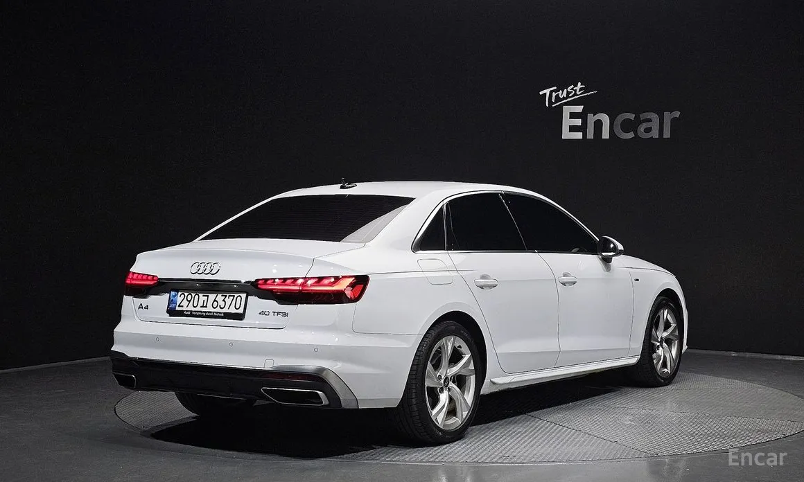 Фото 2 - Audi A4