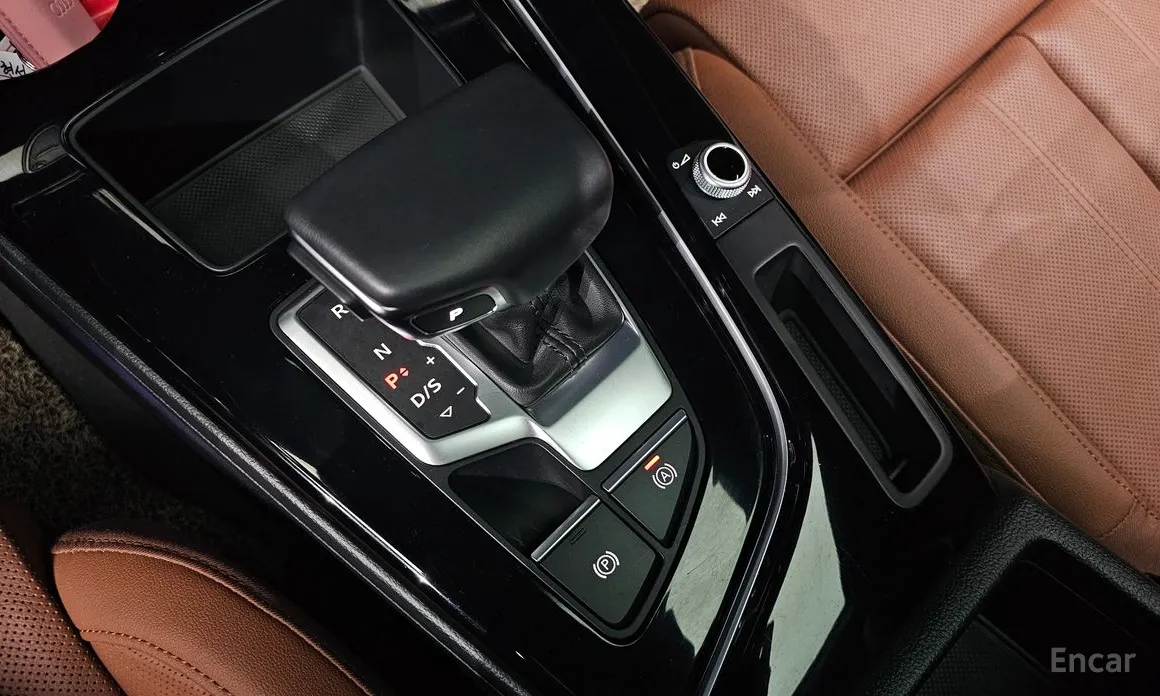 Фото 9 - Audi A4