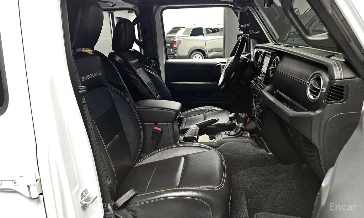 Фото 10 - Jeep Wrangler