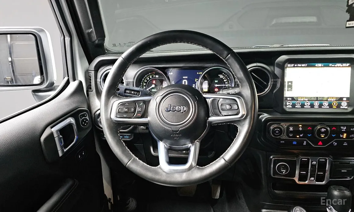 Фото 13 - Jeep Wrangler