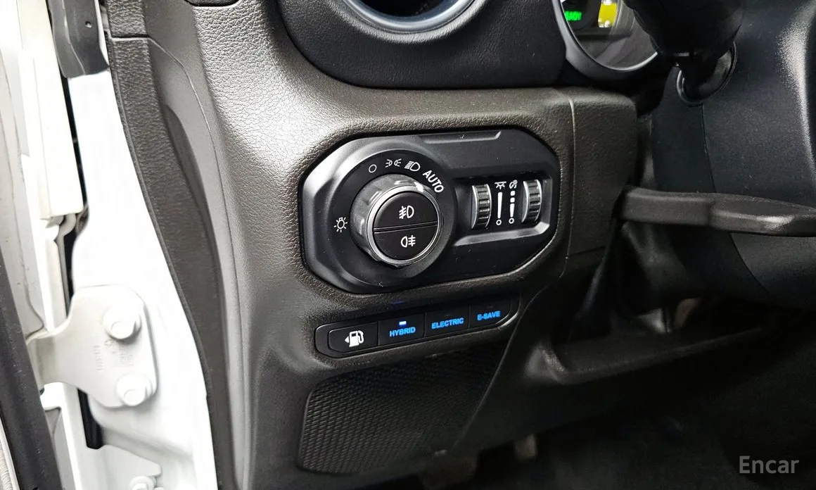 Фото 18 - Jeep Wrangler