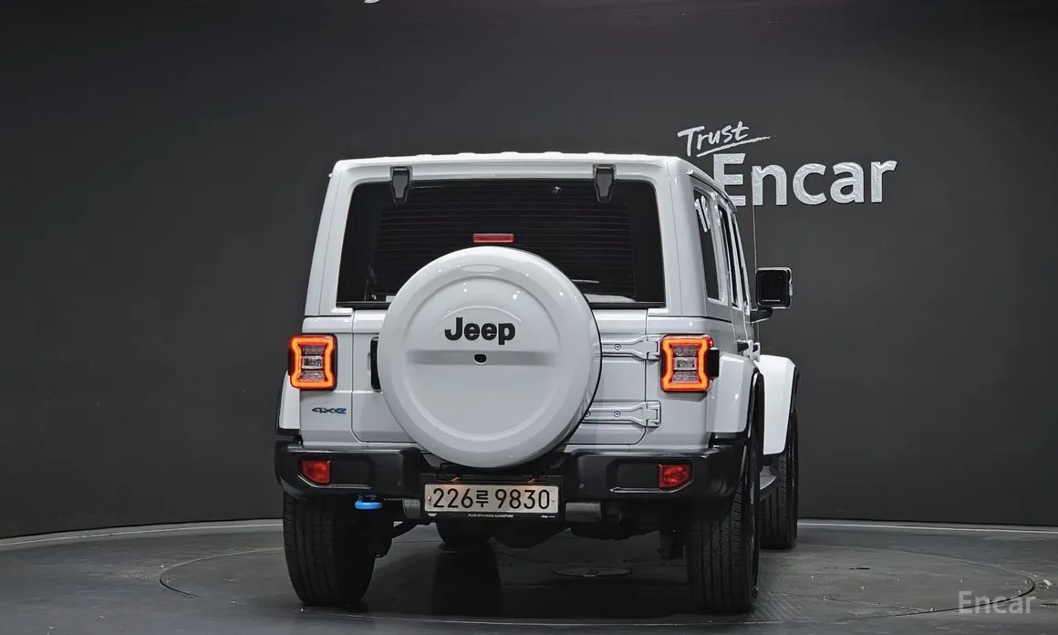 Фото 4 - Jeep Wrangler