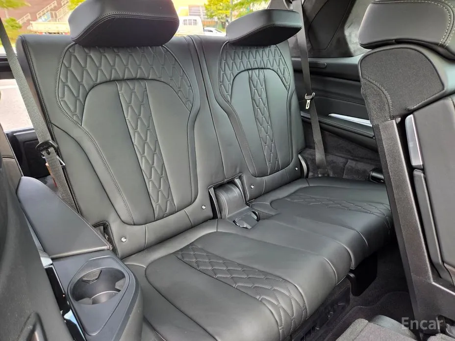 Фото 14 - BMW X7