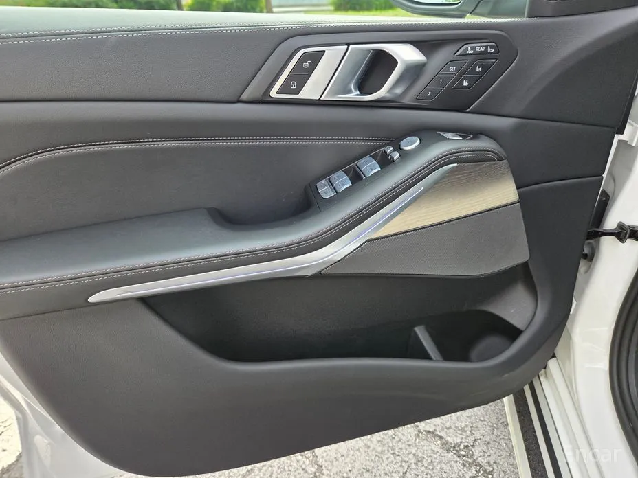 Фото 15 - BMW X7