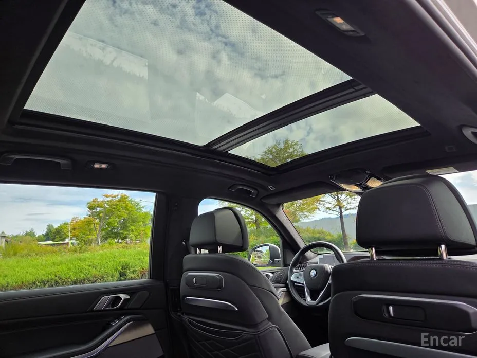 Фото 16 - BMW X7