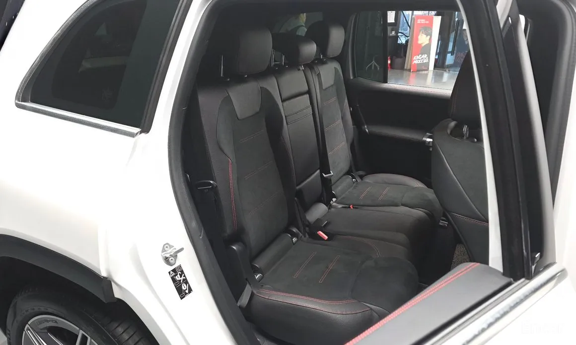 Фото 11 - Mercedes-Benz GLB-Class