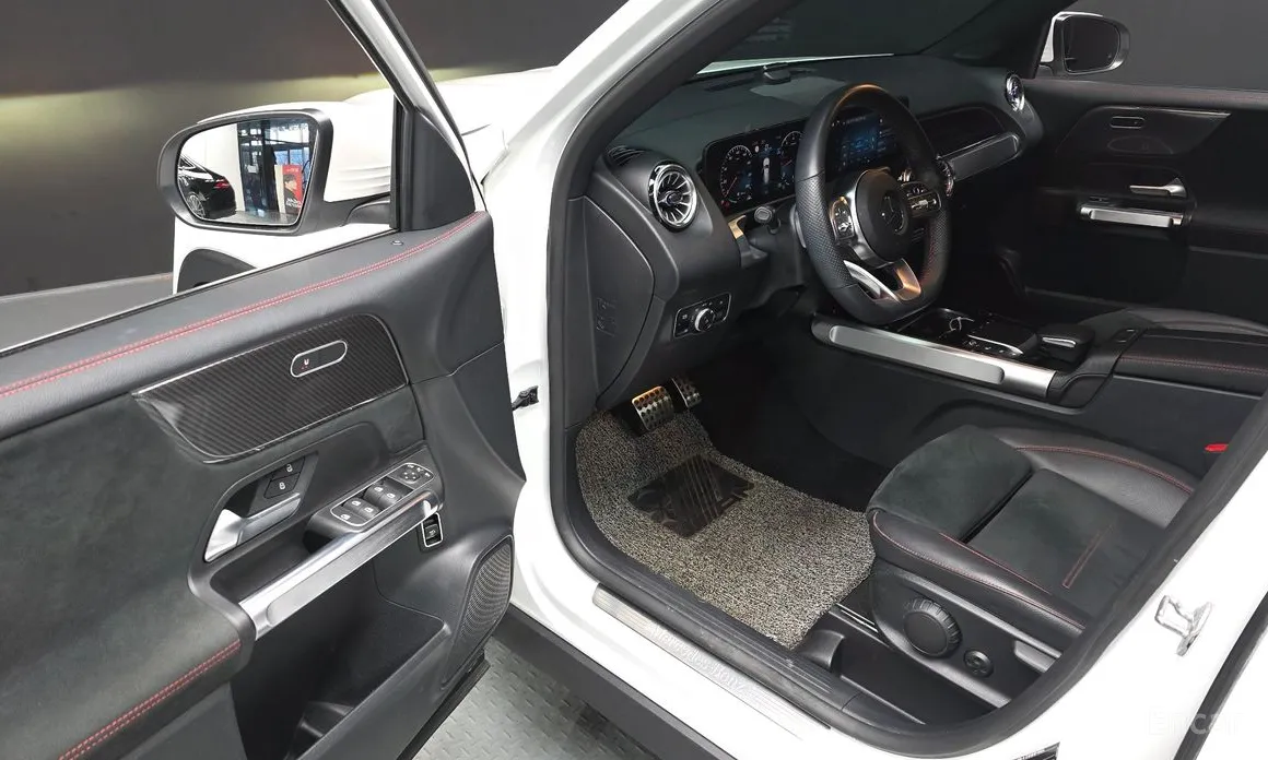 Фото 12 - Mercedes-Benz GLB-Class