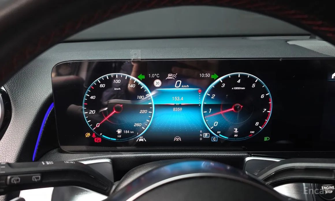 Фото 8 - Mercedes-Benz GLB-Class