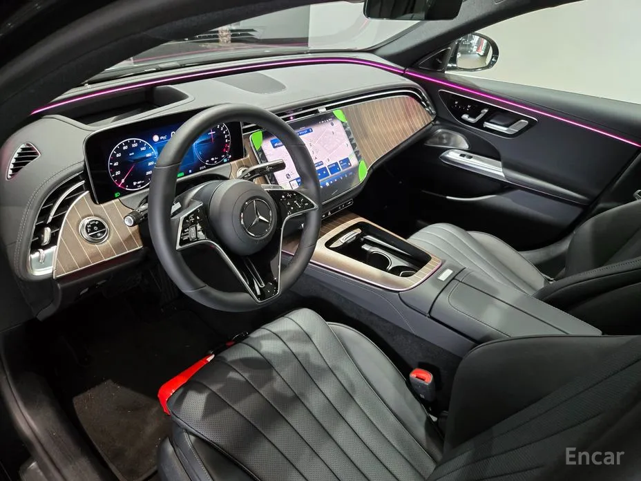 Фото 16 - Mercedes-Benz E-Class