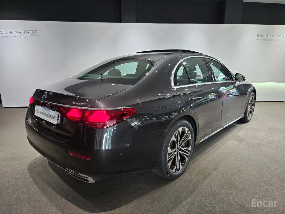 Фото 2 - Mercedes-Benz E-Class