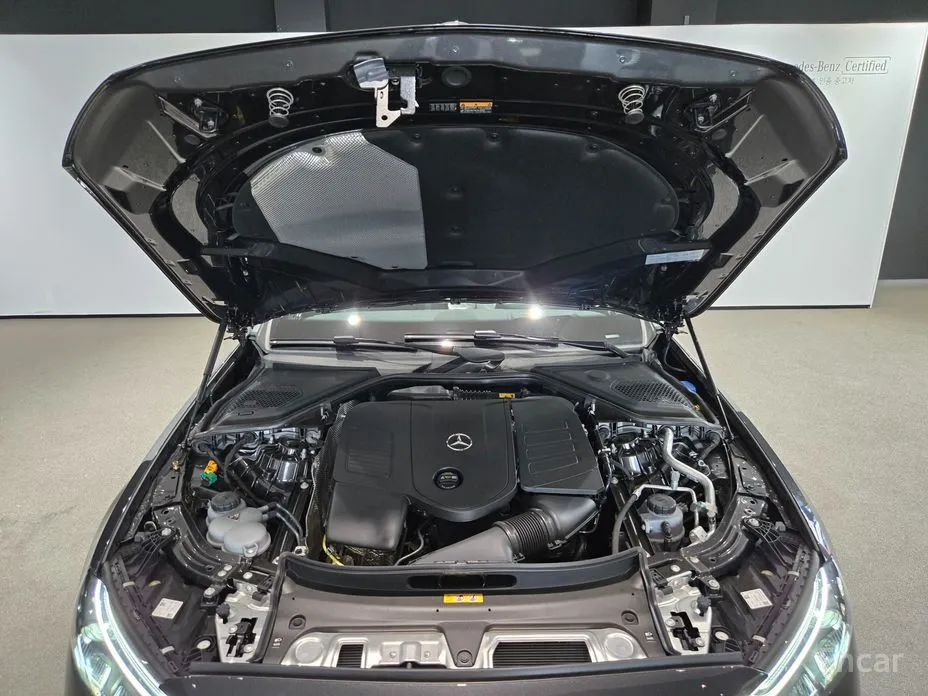 Фото 6 - Mercedes-Benz E-Class