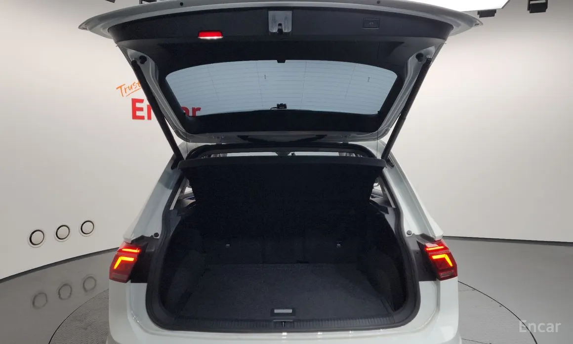 Фото 20 - Volkswagen Tiguan