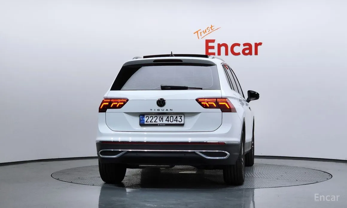 Фото 4 - Volkswagen Tiguan