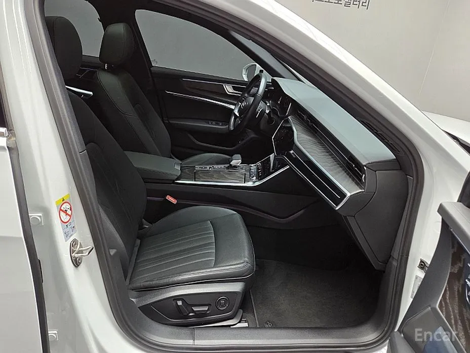 Фото 13 - Audi A6