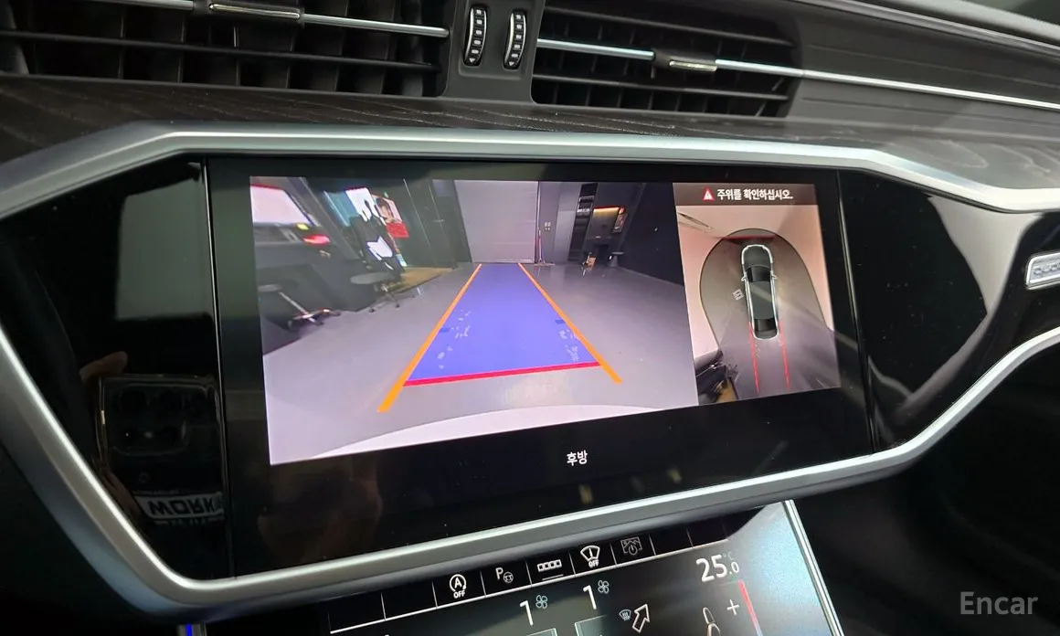 Фото 15 - Audi A6