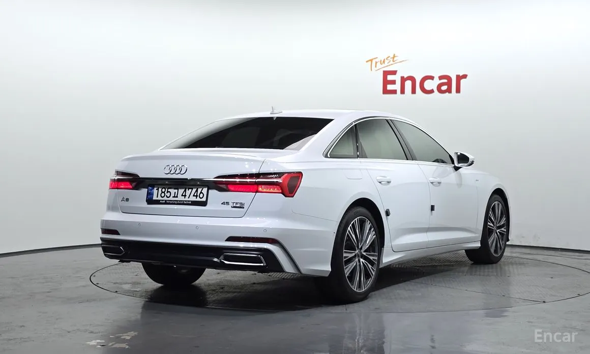 Фото 2 - Audi A6