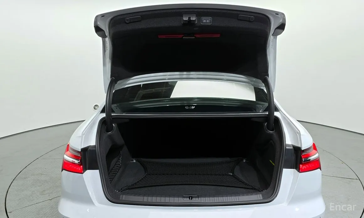 Фото 20 - Audi A6