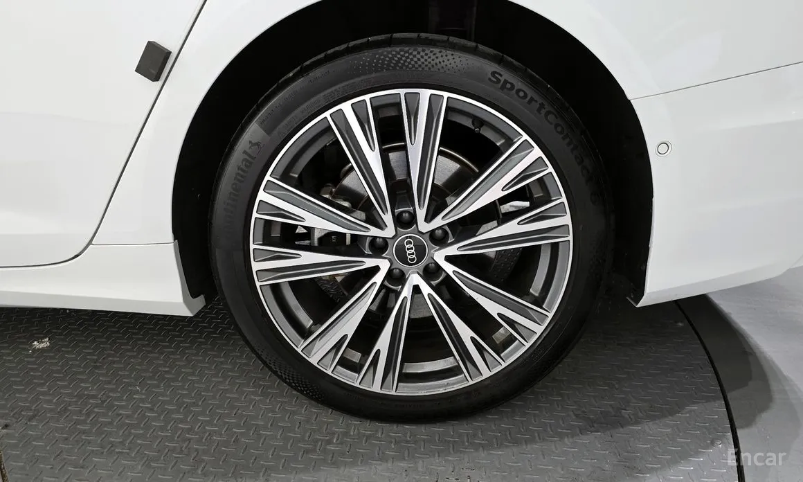 Фото 5 - Audi A6