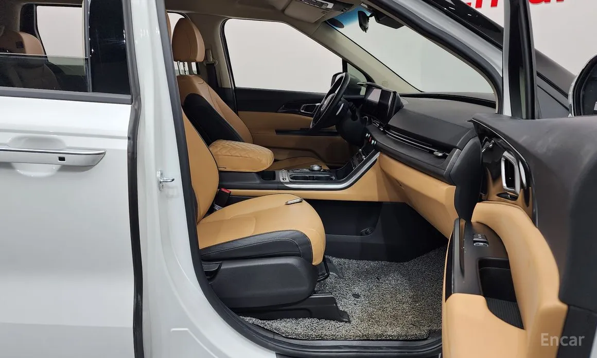 Фото 11 - Kia Carnival