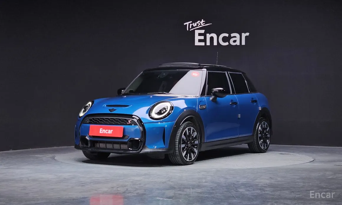 Фото 1 - Mini Cooper