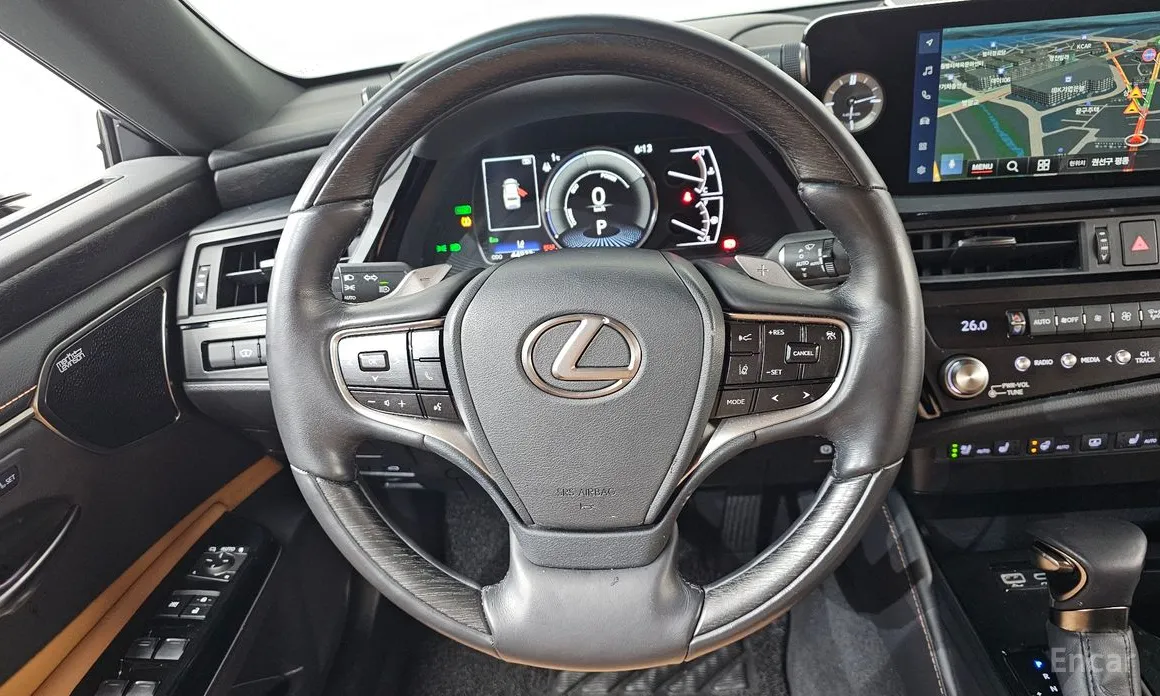 Фото 13 - Lexus ES