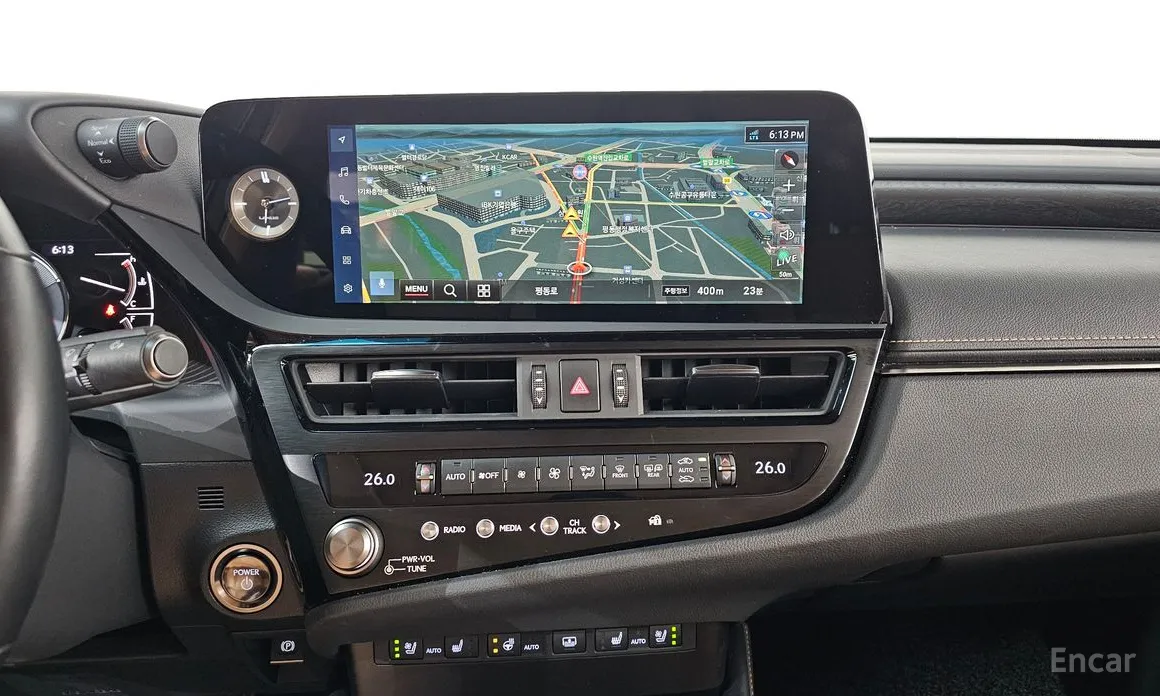 Фото 14 - Lexus ES