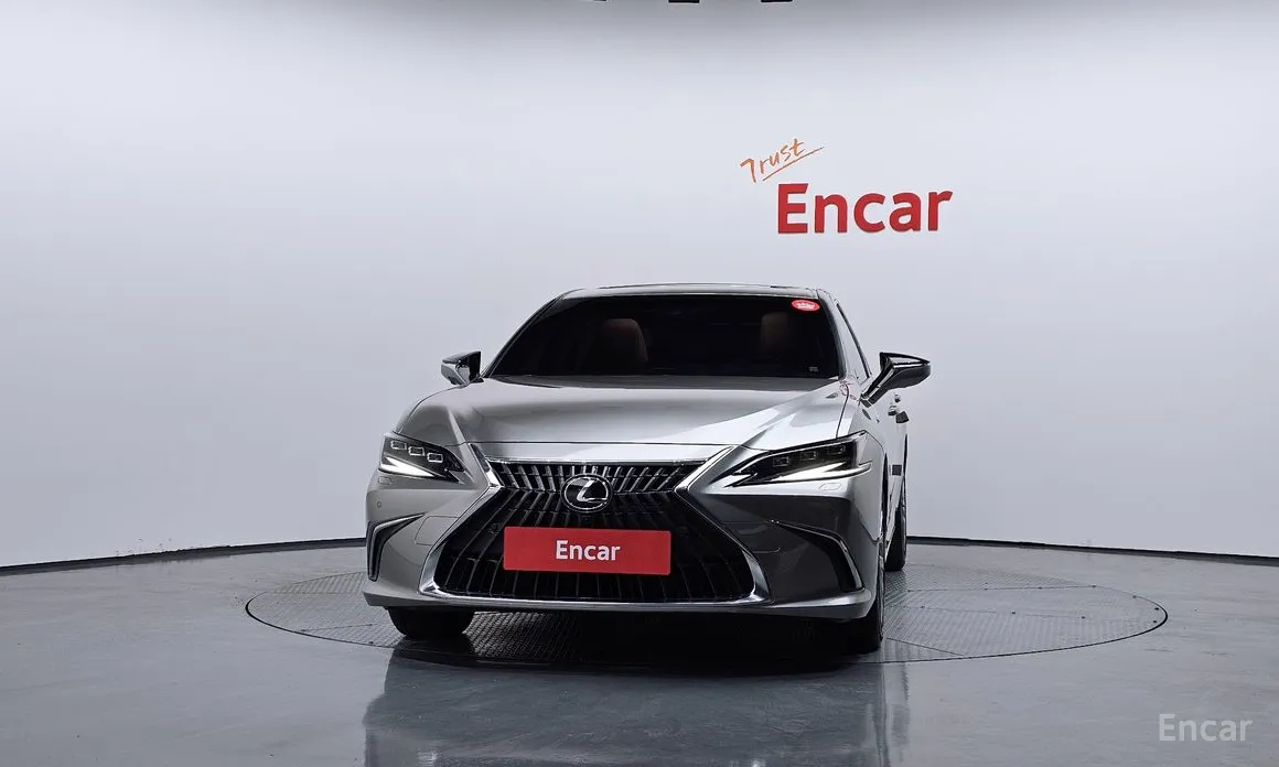 Фото 3 - Lexus ES