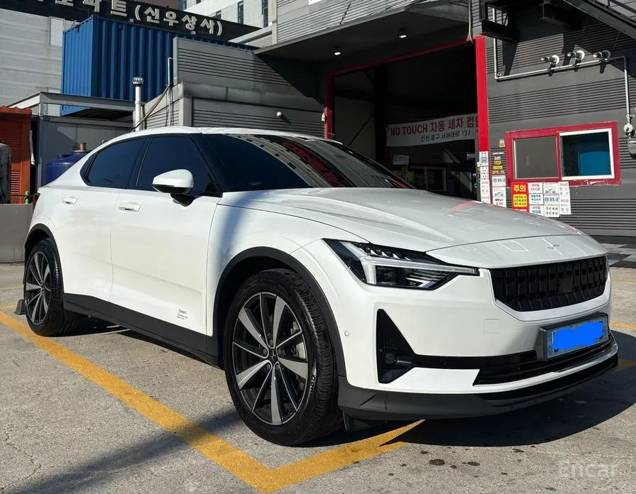 Фото 1 - Polestar 2