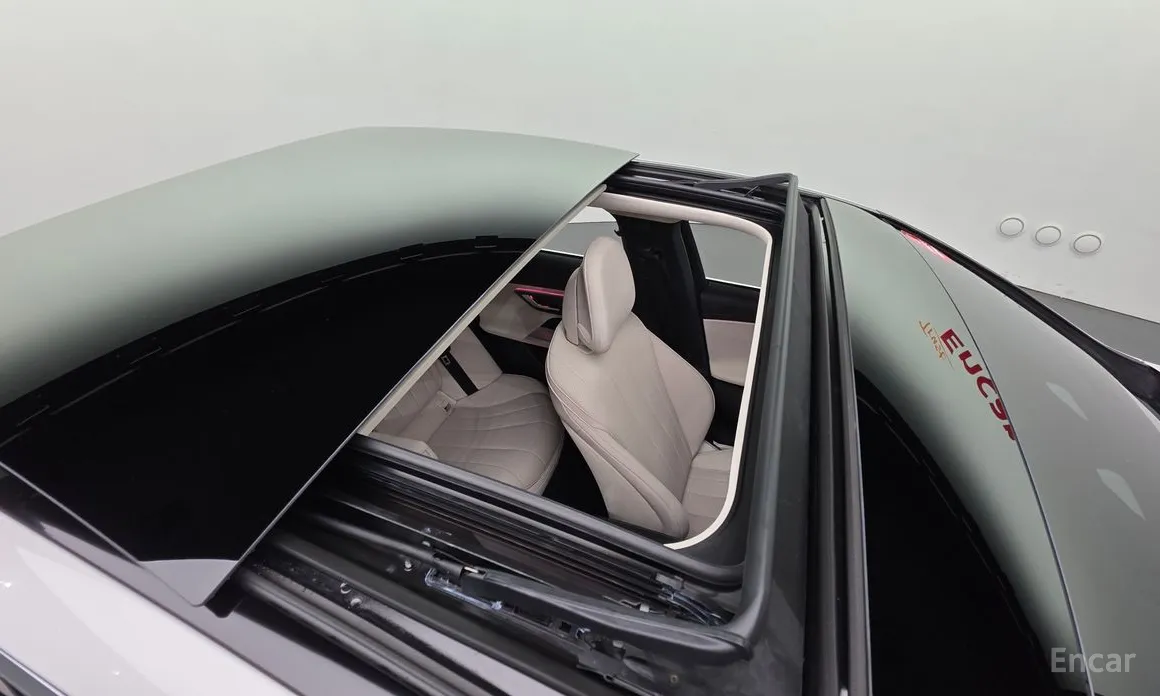 Фото 11 - Mercedes-Benz E-Class