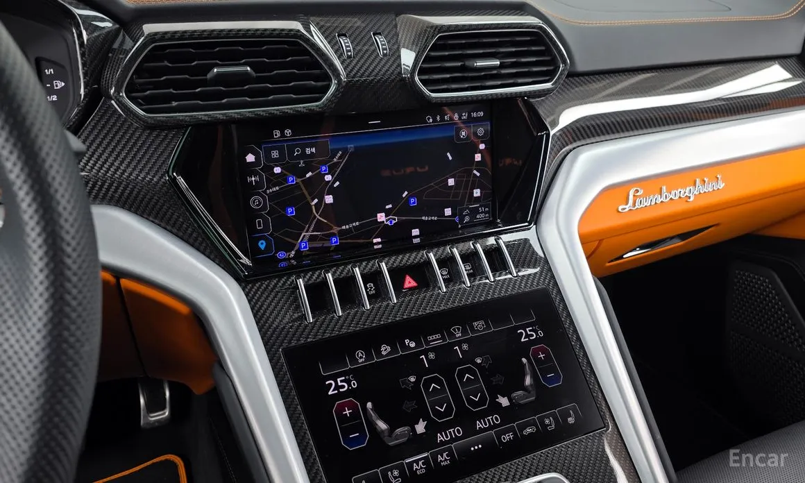 Фото 14 - Lamborghini Urus