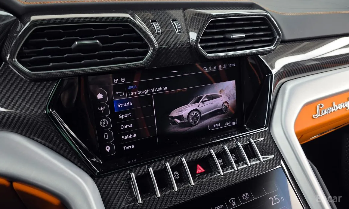 Фото 16 - Lamborghini Urus