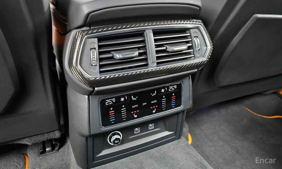 Фото 19 - Lamborghini Urus