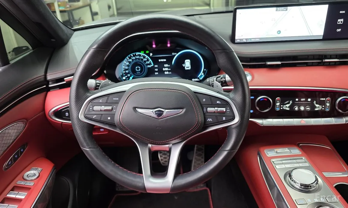 Photo 13 - Genesis GV70